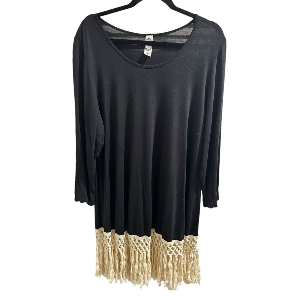 👗 2/$30 👗Honeypie Black Dress, Cream Crochet Fringe Hem Long Sleeve Size L Ray